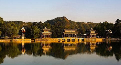 《战神》主角替换MOD欣赏 乔尔和艾莉乱入